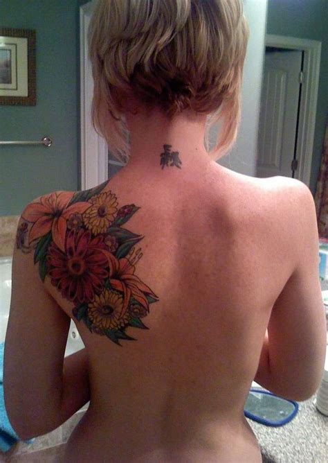 Enticing Flower Tattoo On Shoulder Blade Tattoo Design July 2016
