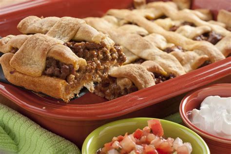 Beef pot pie from scratch may sound intimidating if you've never made it before, but i promise that the steps are super simple and straightforward. Taco Beef Pot Pie | MrFood.com