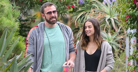 De armas, 32, does not have children. Ana De Armas Cutout Seen In Trash After Ben Affleck Break ...