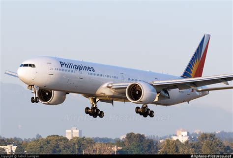 Rp C7776 Philippines Airlines Boeing 777 300er At Vancouver Intl Bc