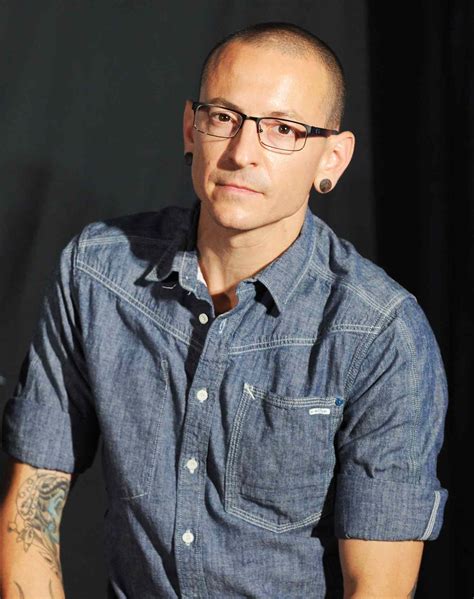 Chester Bennington Dead Linkin Park Frontman Commits Suicide