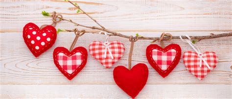 14 Ideja Za Valentinovo Od čokoladne Masaže Do Ljubavne Zviždaljke