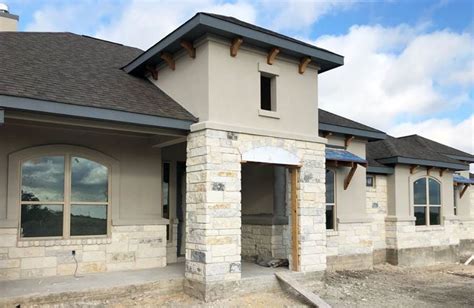 Pin By Shelley Greaney On Exterior Stucco And Stone Limestone House