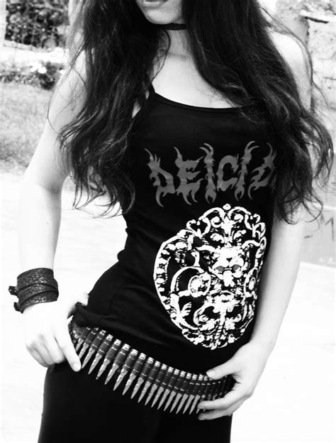 Pin By Araya Araya On Black Clothes Black Metal Girl Metalhead Girl Metalhead Style