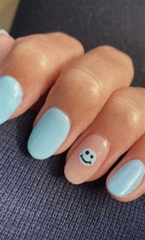 Creds In Comments Preppy Teal Smiley Face Nail Inspo Nägel