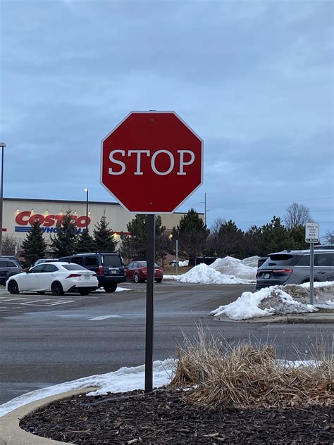 This Stop Sign Has A Different Font Rmildlyinteresting