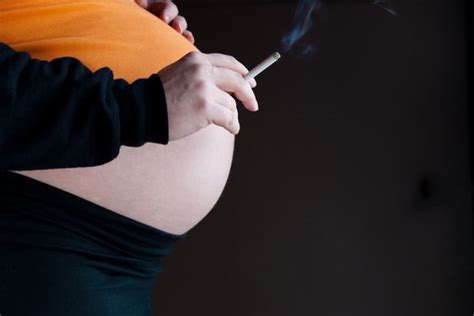smoking in pregnancy linked to asthma and obesity madeformums