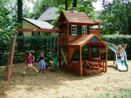 Create your own diy backyard playground to entertain the kids. DIY Playset Plans For Children - Paperblog