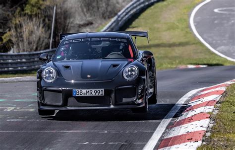 Porsche 911 Gt2 Rs Breaks Nurburgring Lap Record Video Performancedrive