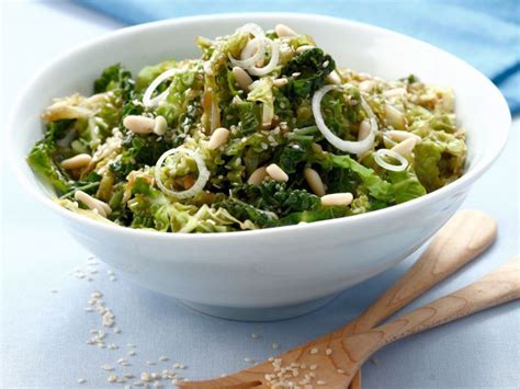 Pour un plat minceur et diététique, voici une recette facile pour cuisiner des légumes verts à la 3. Découvrez la recette Chou vert frisé vapeur au sésame ...