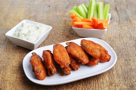 8 to 12 wings per pound. Laila Ali's Oven-"Fried" Chicken Wings - Dr Oz Show | DiC ...