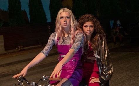 Euphoria Zendaya E Hunter Schafer Gravam Cena Na Praia E Você Precisa