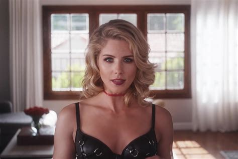 49 Hot Pictures Of Emily Bett Rickards Explore Her Amazing