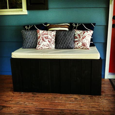Every piece is basically a box and and you can set up it as you thank you for sharing your ideas on outdoor furniture. DIY outdoor love seat My niece made this. She is so crafty! | Diy outdoor seating, Cool diy ...