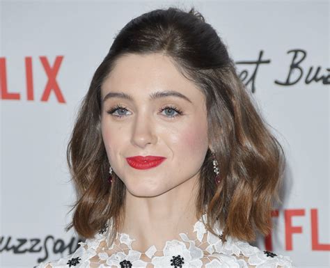 Natalia Dyer Facts About Stranger Things Nancy You Need To Know