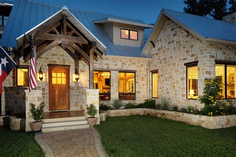 Rustic Farmhouse In Hill Country Farmhouse Entry Austin By