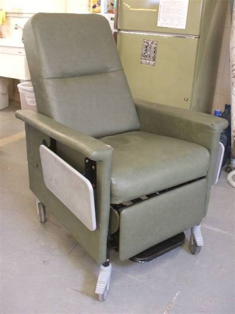 An appropriate and quality desk chair can help better position your body at your. Reclining Medical Chair | TCH 330 Reclining Medical Chairs ...