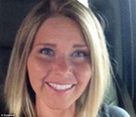 Rachel Lehnardt Who Played Naked Twister With Teen Daughter And