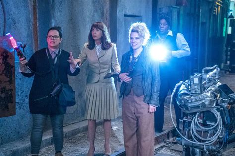 Female ‘ghostbusters Answer The Call Superbly In Remake