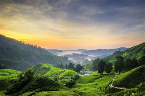 Malaysia has plenty of places to enjoy a serene or an adventurous holiday. Top 15 BEST Places to Visit in Malaysia
