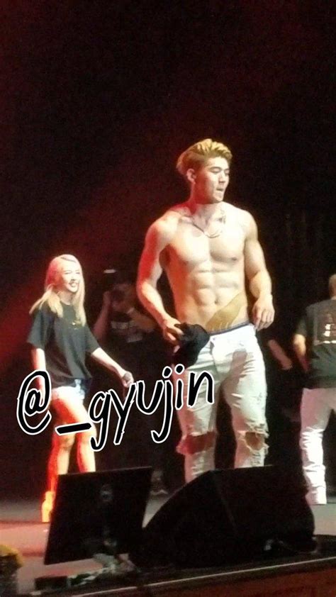 Kards Bm Blessed His La Fans By Taking His Shirt Off — Koreaboo
