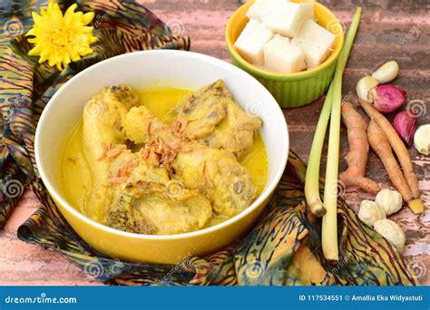 Opor Ayam Indonesian Cuisine Stock Image Image Of Shallot Garlic