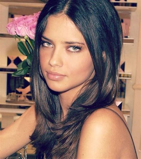 Adriana Lima Outfit Adriana Lima Young Hair Inspo Hair Inspiration Pretty People Beautiful