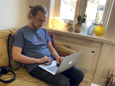 Discover the online chess profile of peder kjøs (ringelihorn) at chess.com. Peder Kjøs slepper bok om å vere åleine - midt i ...