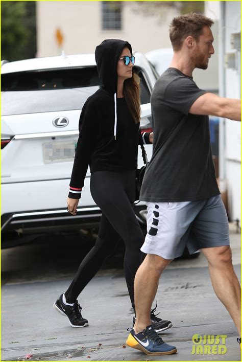 Lily Aldridge Bundles Up For Weekend Workout With Jason Walsh Photo