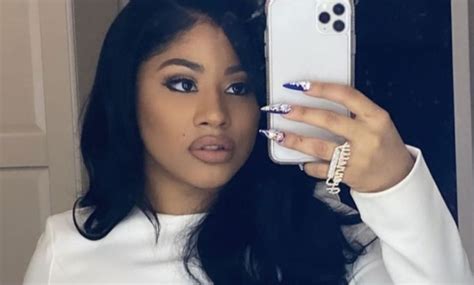 Cardi Bs Sister Hennessy Carolina Showed Her Insane Body In Black And