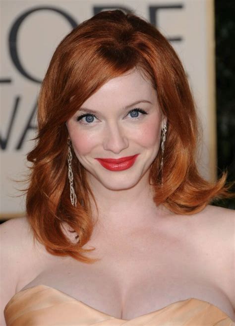 Christina Hendricks Long Red 1960s Hairstyle With Lazy Curls And Side Bangs