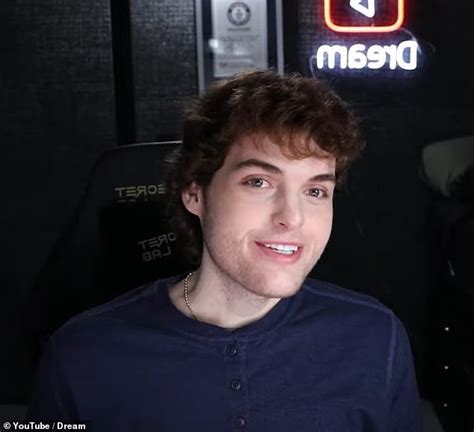 Minecraft Youtuber With Millions Of Subscribers Meets His Fans Face To