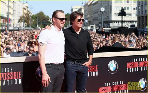 Simon Pegg Clarifies His Comments About Tom Cruise Refusing To Accept