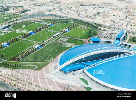 Complejo Deportivo De La Ciudad De Doha Fotografías E Imágenes De Alta