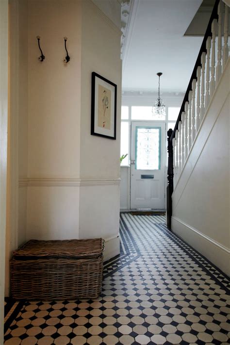 Entrance entrance halls tiled hallway house design tile floor. 15 Floor Tile Designs For The Foyer | Tiled hallway ...