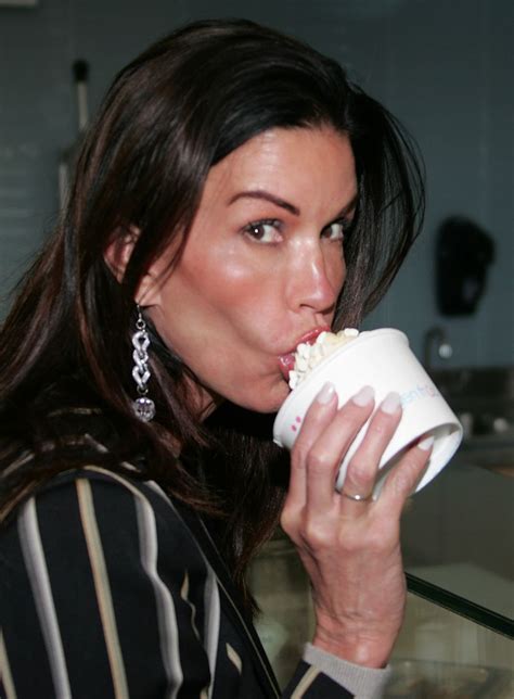 19 Awk Photos That Prove Theres No Graceful Way To Eat Ice Cream Mtv