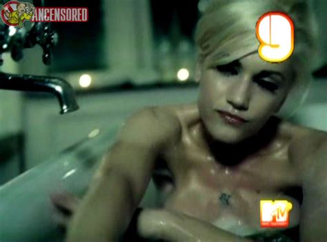 Naked Gwen Stefani In 4 In The Morning