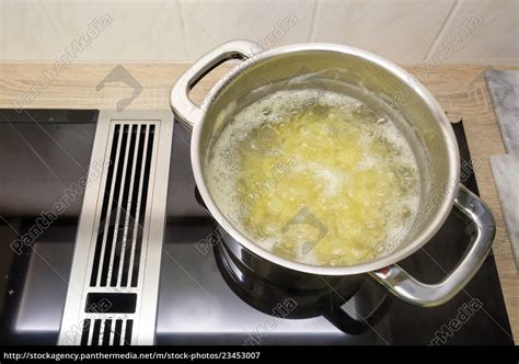 4 brauchen wir kalkhaltiges wasser, um gesund zu bleiben? 44 Best Pictures Wann Kocht Wasser : Nudeln Kochen Experte ...