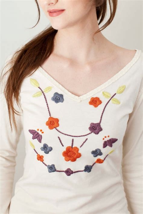 Diy Embroidered Flowers V Neck T Shirt Alabama Chanin Journal