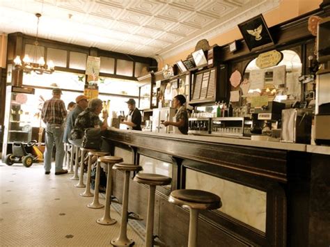 14 Vintage Nyc Restaurants Bars And Cafes Untapped New York