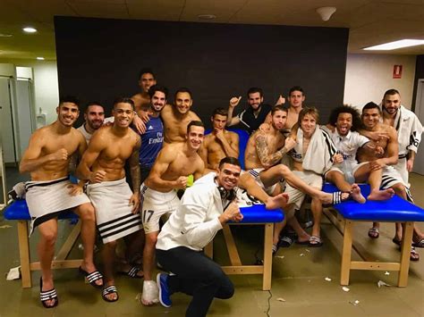 Cristiano Ronaldo Proves He S The Blue Steel Of Real Madrid In Shirtless Team Selfie