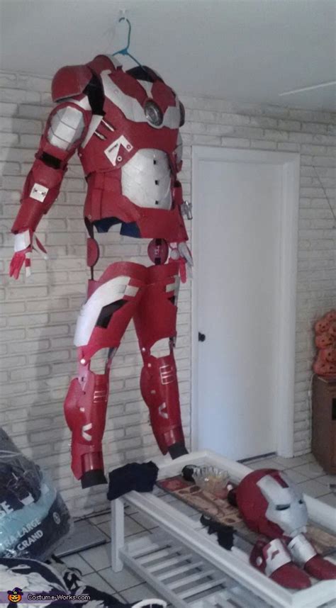Iron Man Costume Step By Step Guide Photo 5 9