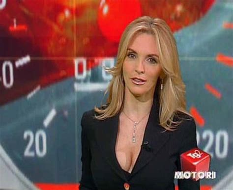 Maria Leitner Al Tg2 Continua La Sfida Delle Sexy Giornaliste Tutte
