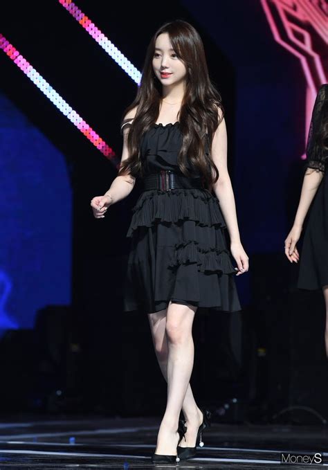 Female Idols With Some Of The Thinnest Legs In K Pop Koreaboo