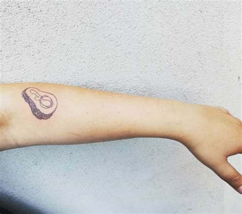 11 Single Needle Tattoo Ideas Every Minimalist Will Love Yourtango