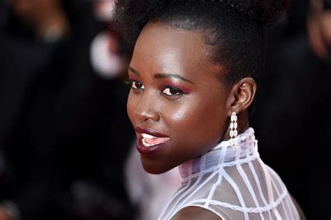 What can i use to grow my hair edges back? How to Regrow Your Edges: Tips for Repairing a Thinning ...