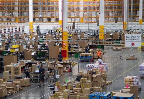 Conheça mais da amazon brasil. Amazon entra de vez no Brasil: entrega rápida pode ocorrer ...