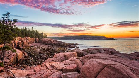 Coastal Sunrise At Mount Desert Island Near Thunder Hole Acadia