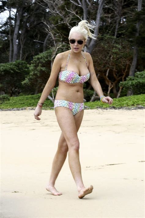 lindsay lohan bikini nip slip on a beach in hawaii porn pictures xxx
