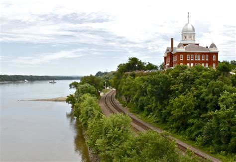 10 Most Beautiful Small Towns In Missouri You Should Absolutely Visit